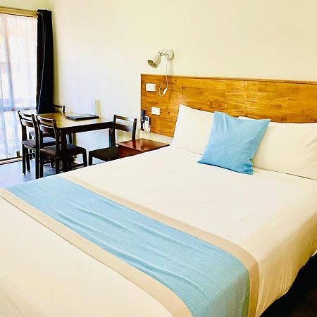 Highway Motor Inn Тарий Екстериор снимка