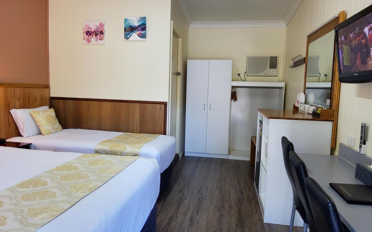 Highway Motor Inn Тарий Екстериор снимка