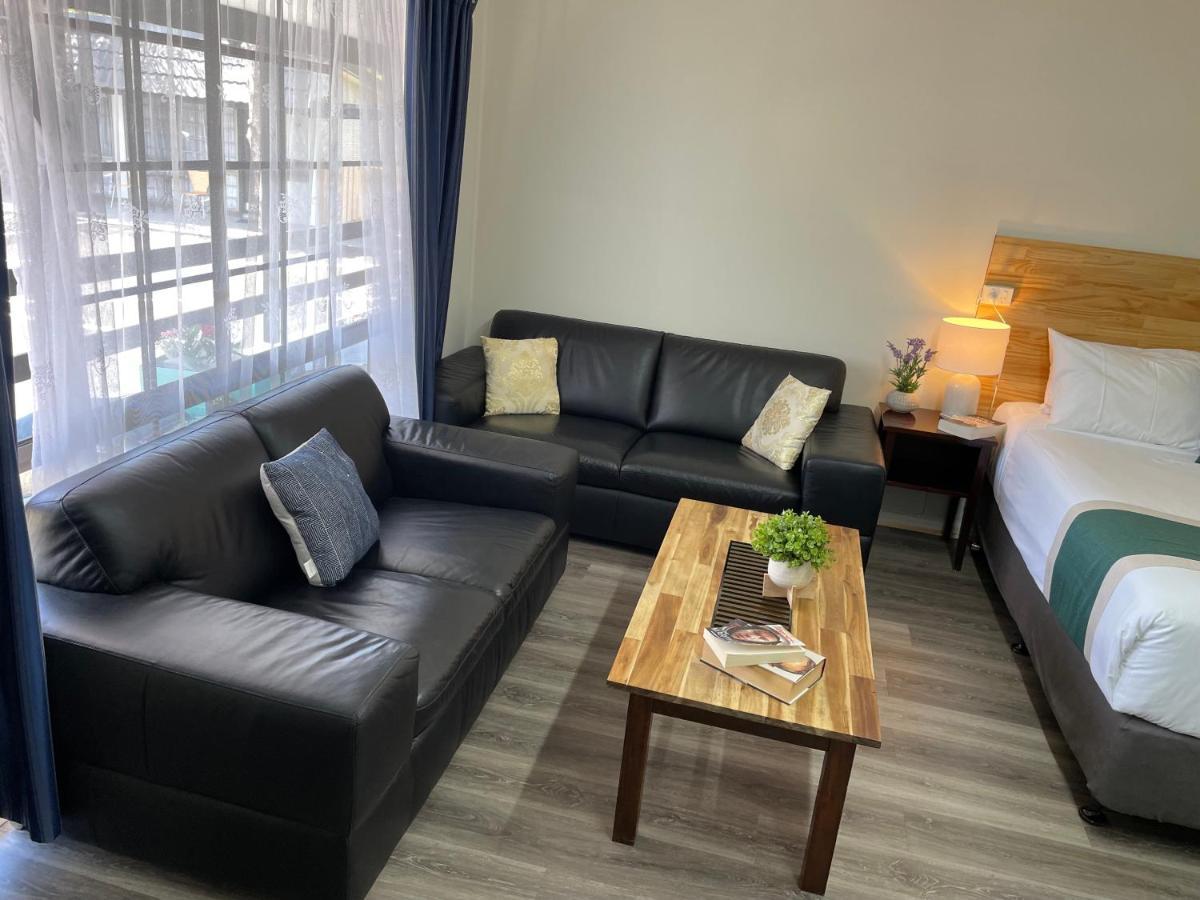 Highway Motor Inn Тарий Екстериор снимка