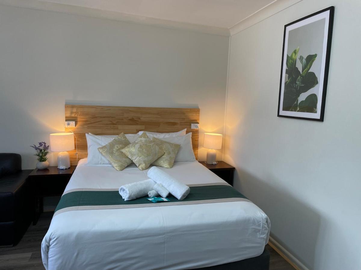 Highway Motor Inn Тарий Екстериор снимка