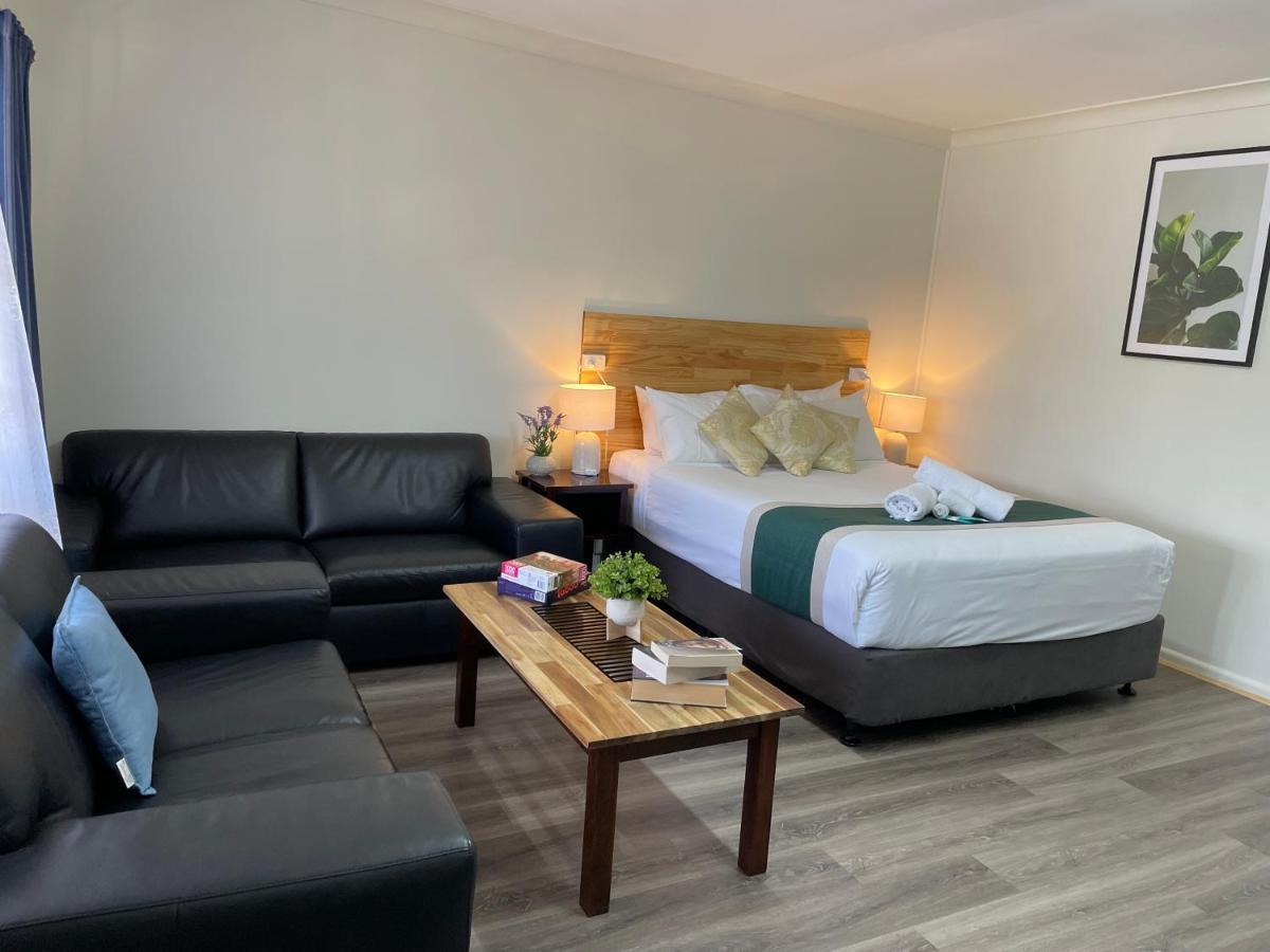 Highway Motor Inn Тарий Екстериор снимка