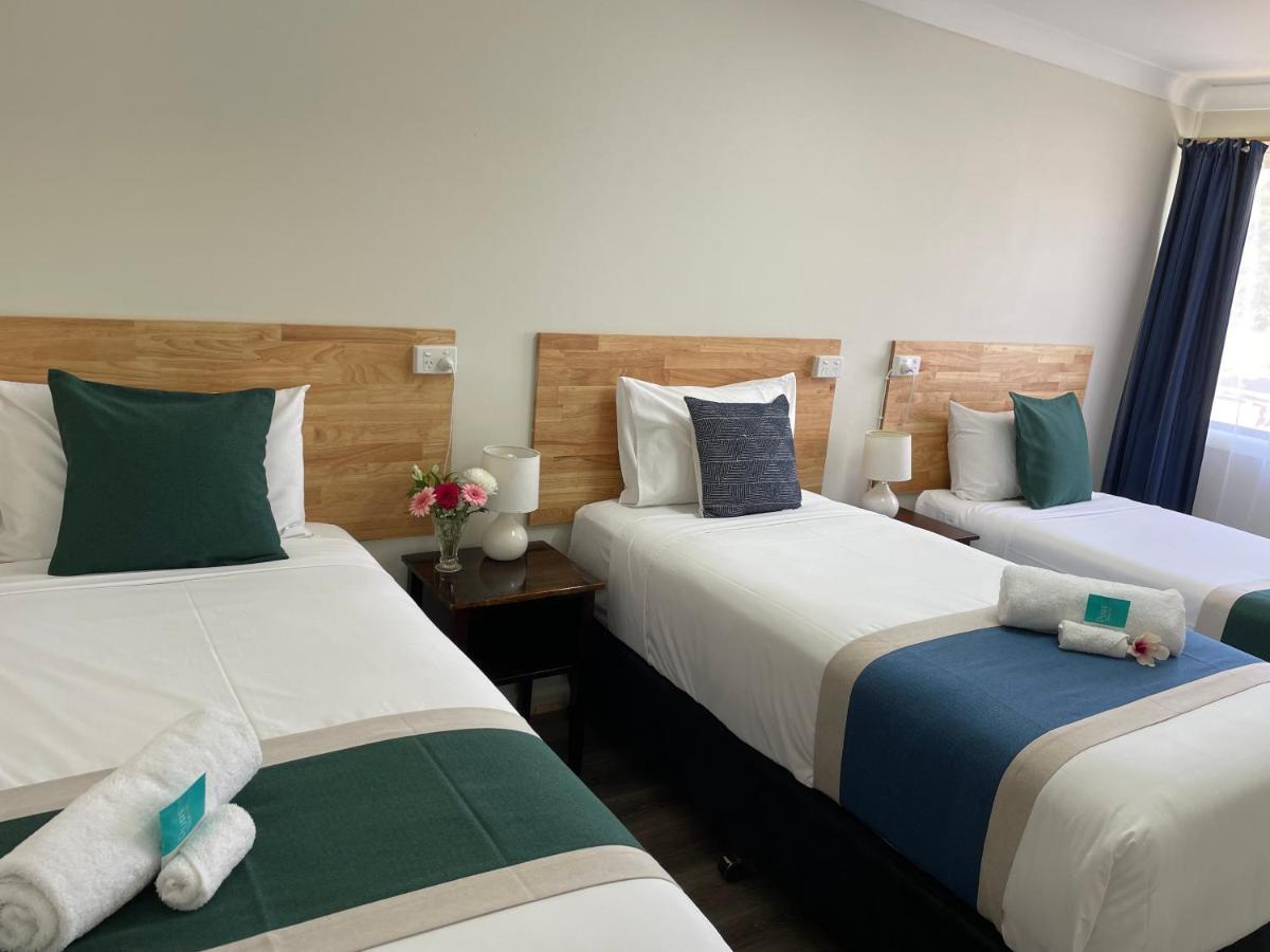Highway Motor Inn Тарий Екстериор снимка