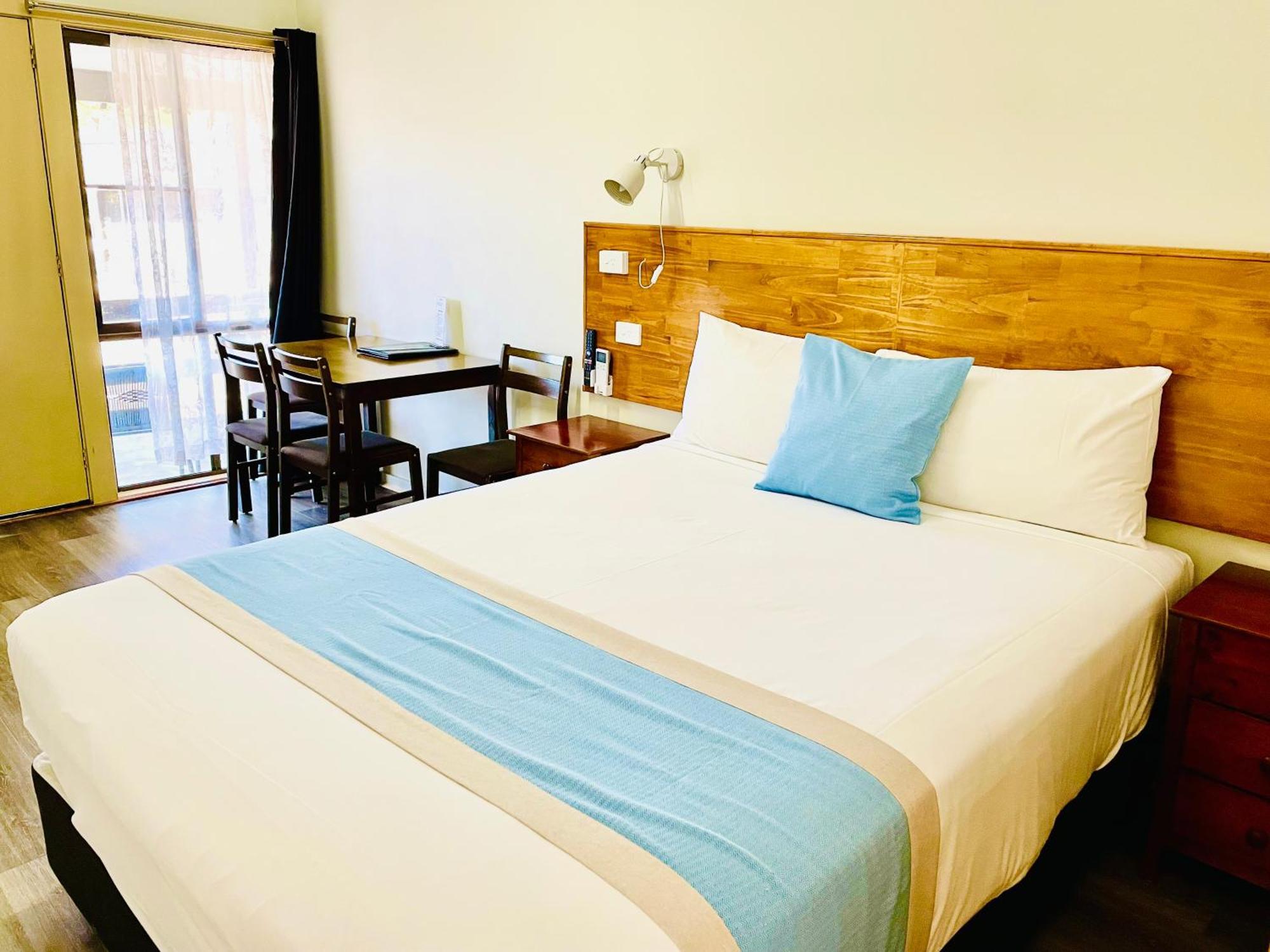 Highway Motor Inn Тарий Екстериор снимка