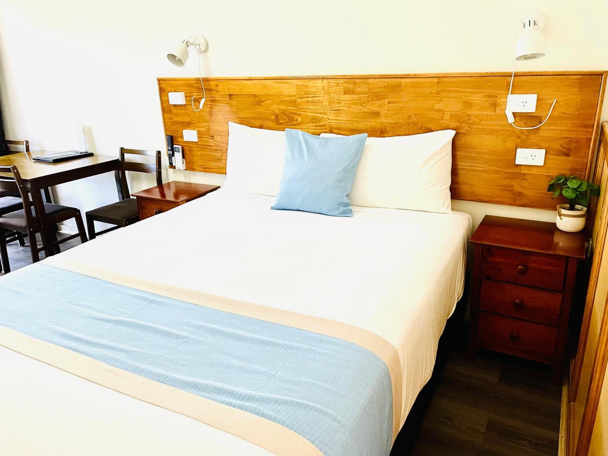 Highway Motor Inn Тарий Екстериор снимка