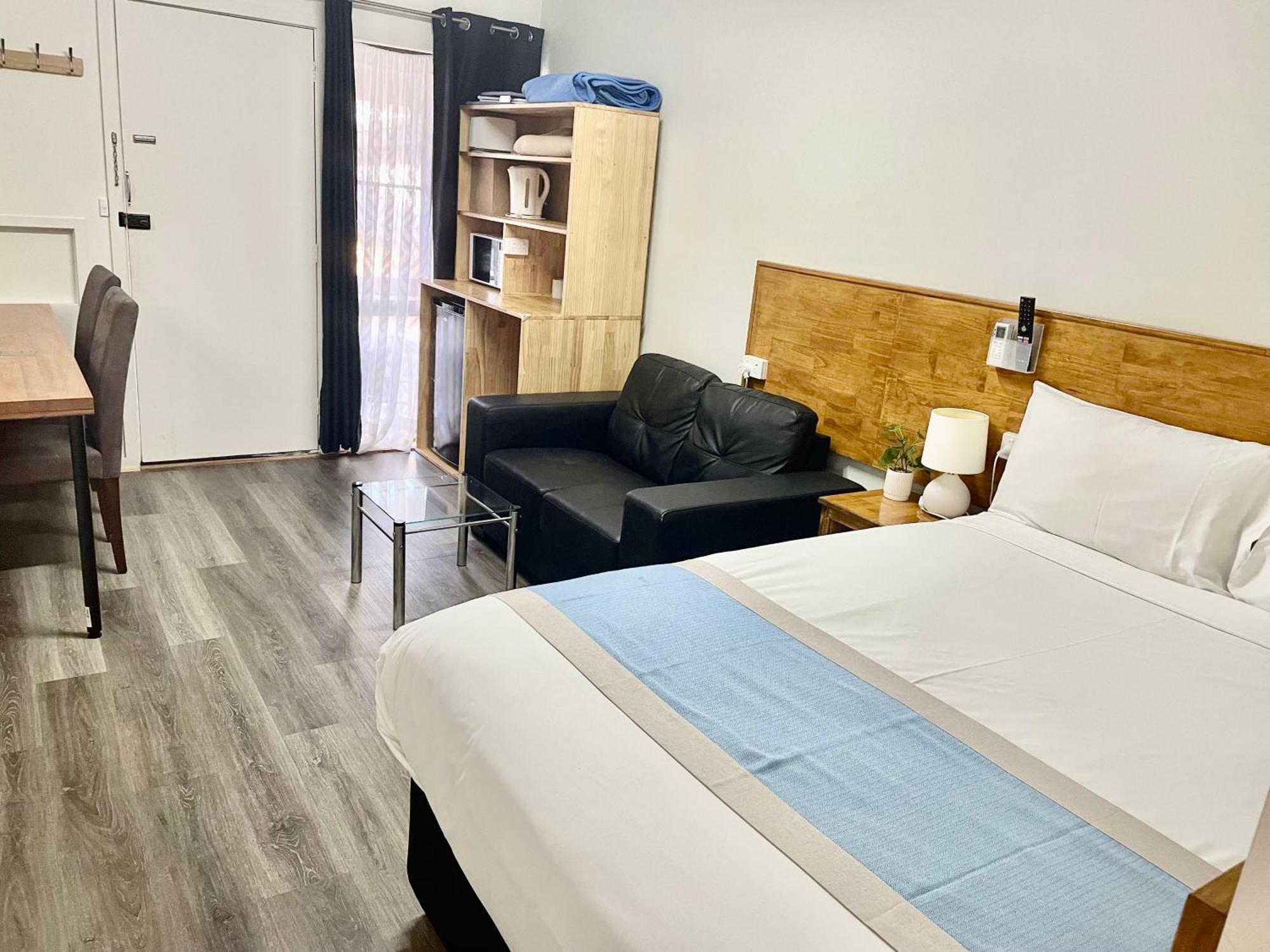 Highway Motor Inn Тарий Екстериор снимка