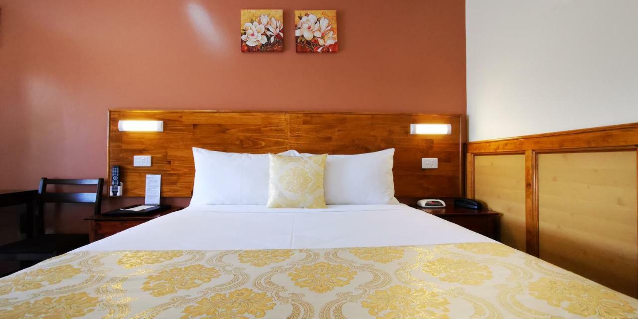 Highway Motor Inn Тарий Екстериор снимка